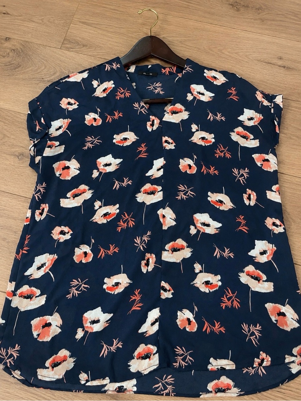 Women’s Casual Blouse - Picture 3 of 3